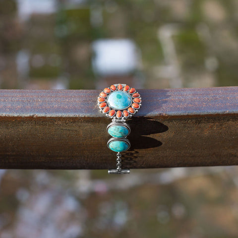 7.5" Reconstituted Turquoise and Coral Sunburst Toggle Bracelet